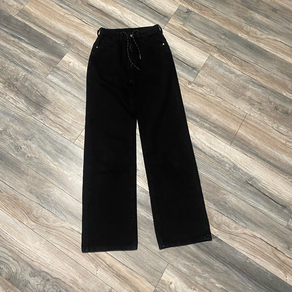 Size 2 mom/boyfriend jeans